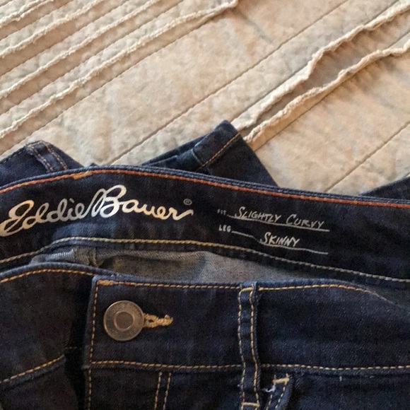 2 pair of jeans - Picture 3 of 5